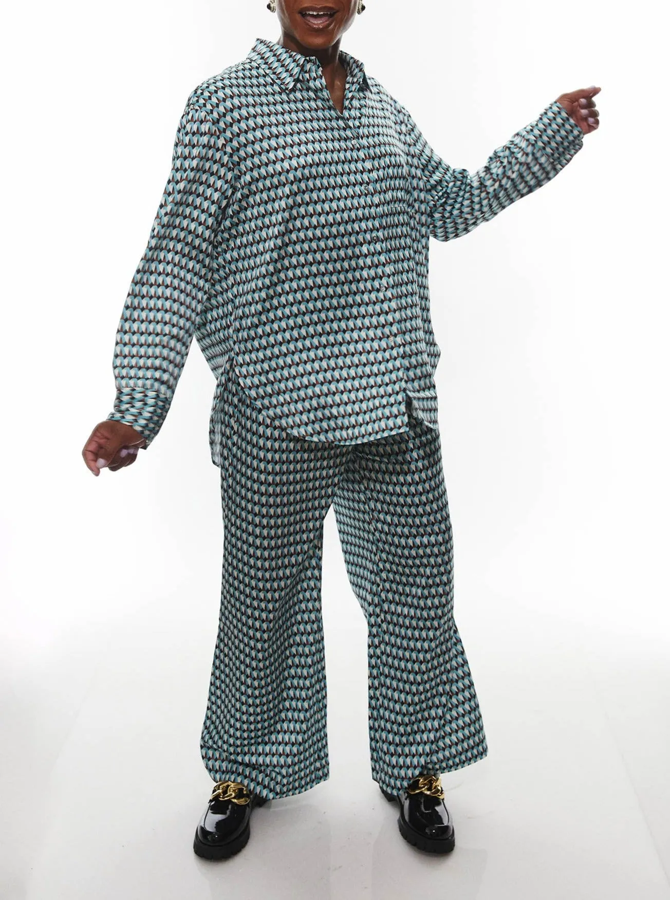 04 PRINT OVERSIZED SHIRT