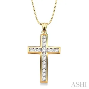 1.00 ctw Round Cut Diamond Cross Pendant in 14K Yellow Gold with Chain