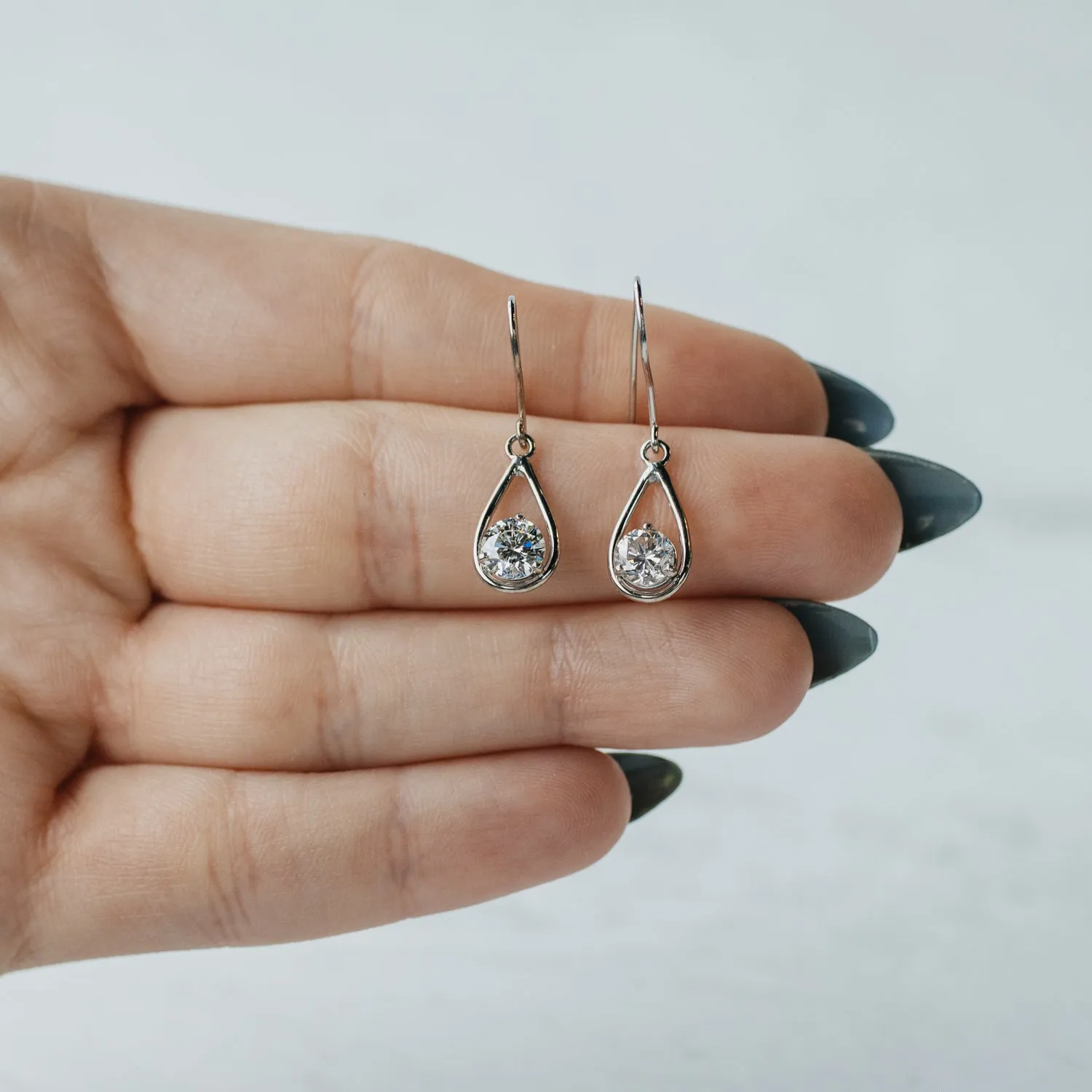 1.00ctw Rounds Brilliant Drop Dangle Earrings