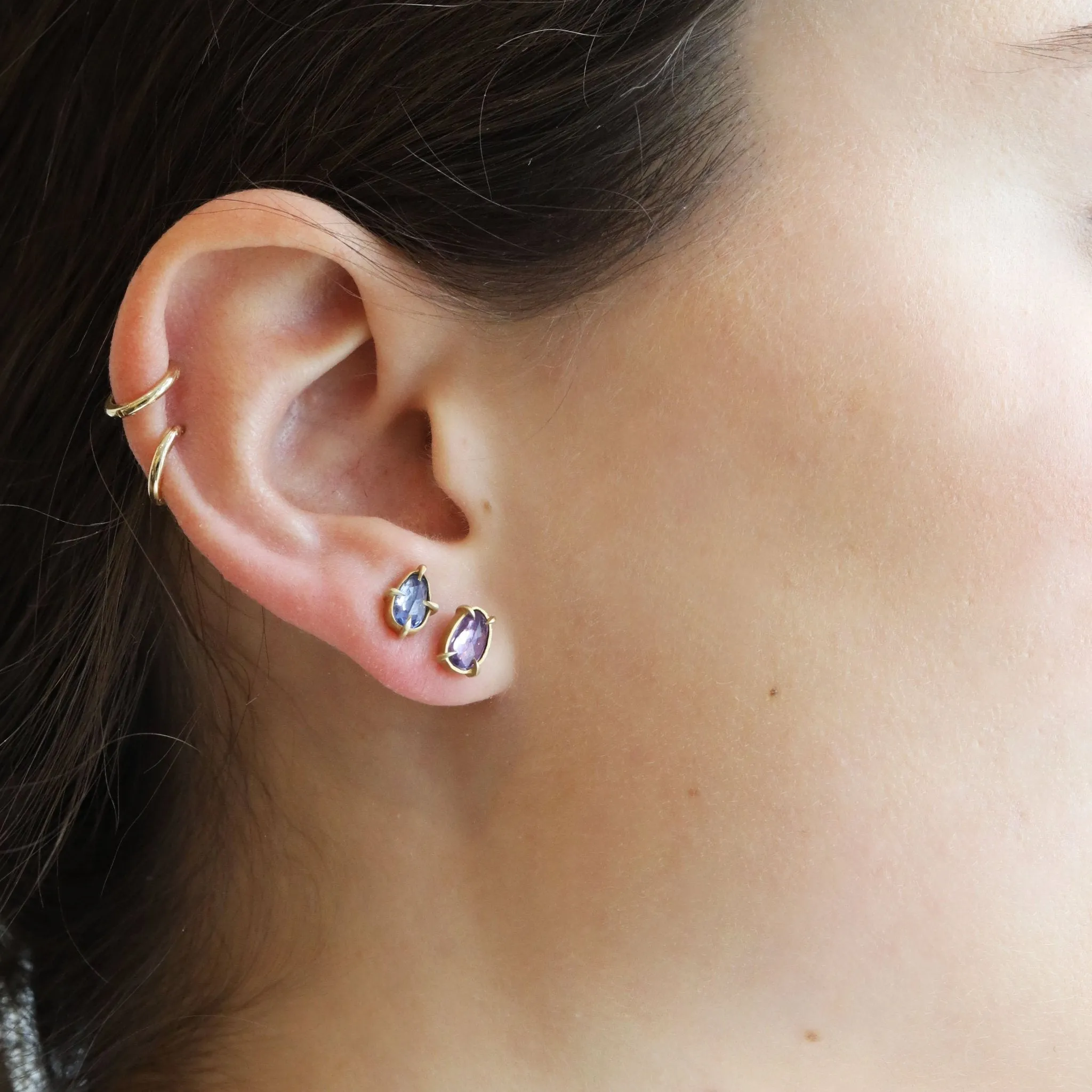 18K & Faceted Organic Blue Sapphire Stud Earrings