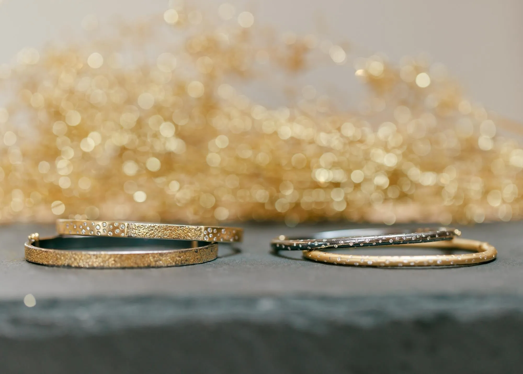 18ky Gold KMJ Timeless Hinged Bangle (Flooded Diamonds) - 18ky   VS Diamonds