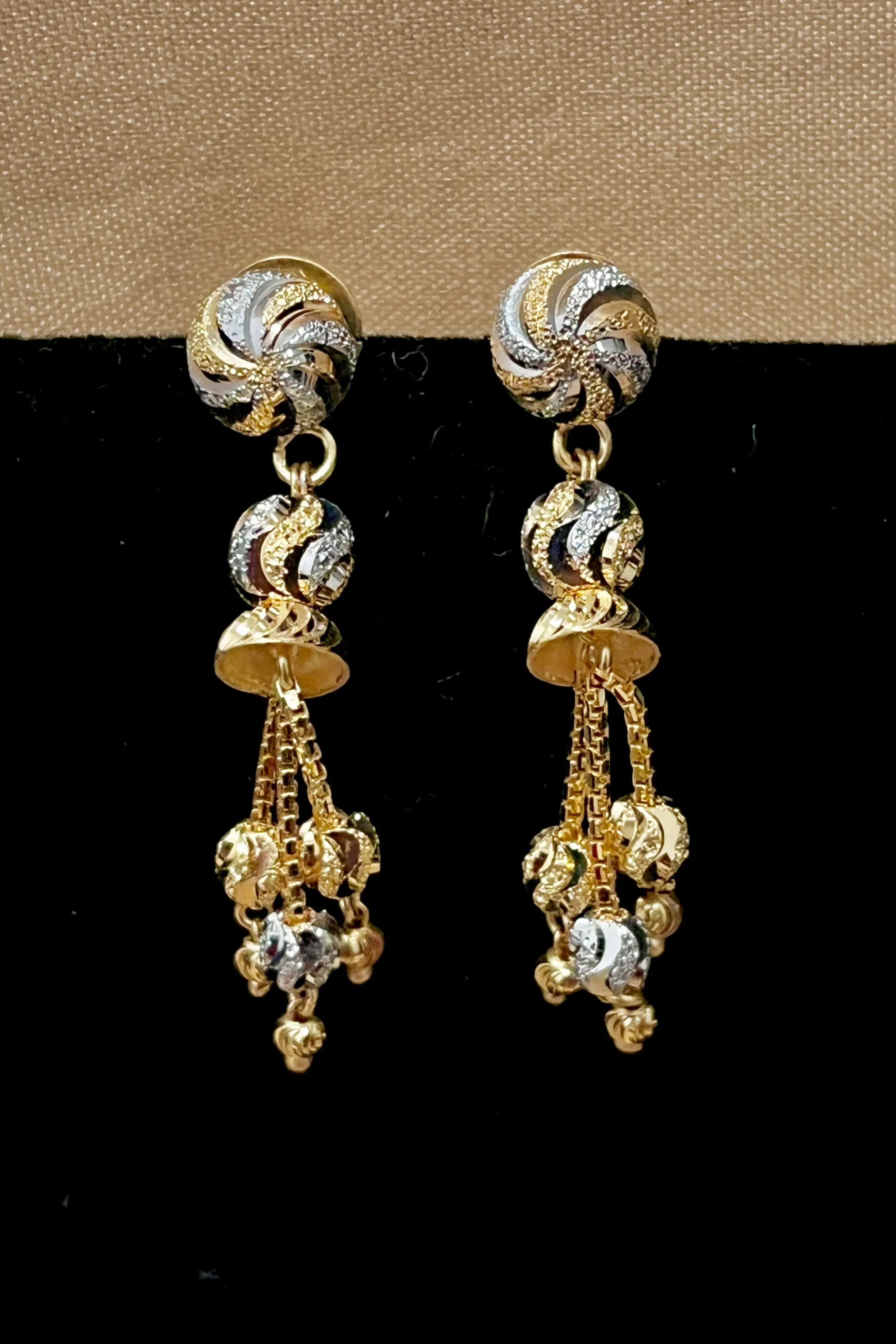 22KT Gold Designer Chain and Earrings Set with Silver Beads (D132)