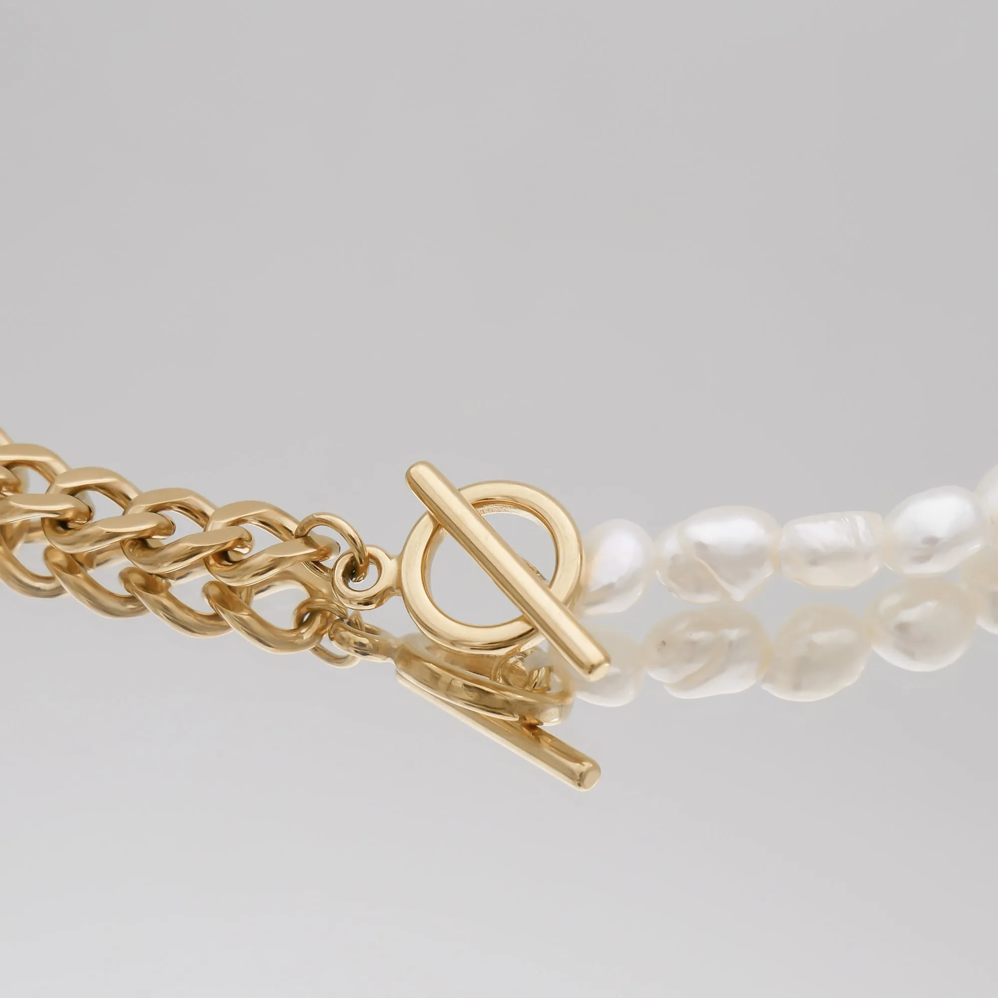 Amaia Pearl Contrast Necklace
