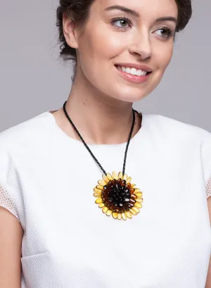 AMBER PENDANT - FLOWER  - FOR A DECIDEDLY UNIQUE STYLE