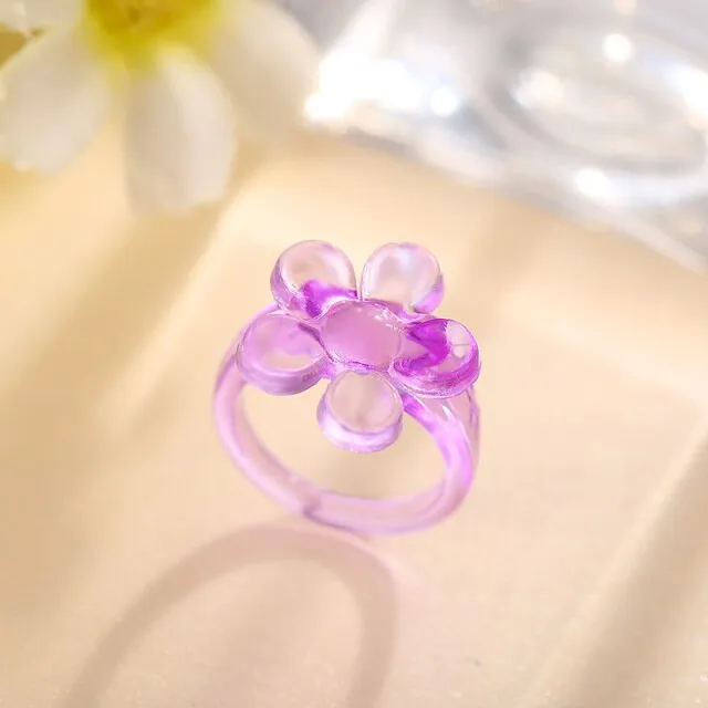 Colorful Transparant  Geometric Irregular Rings