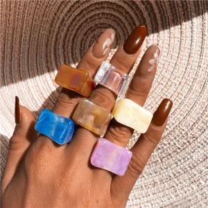 Colorful Transparant  Geometric Irregular Rings
