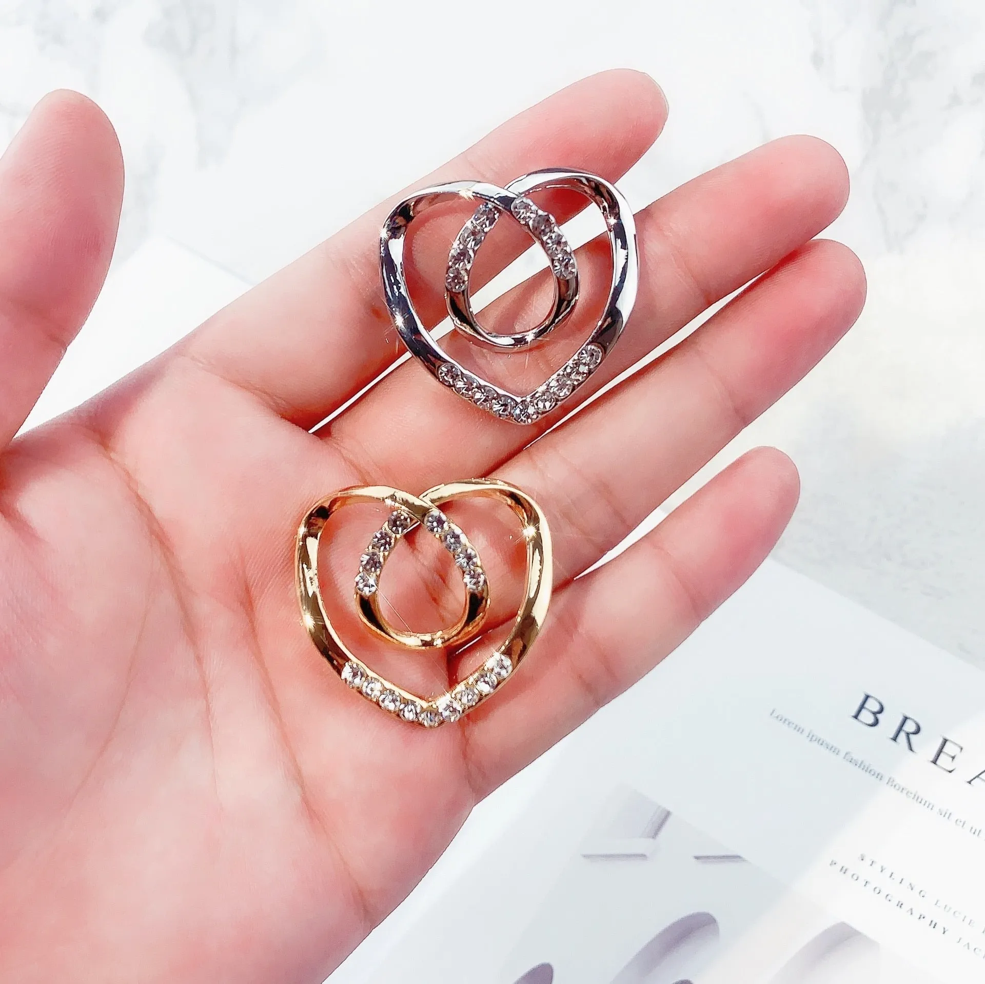 Creative Knot Buckles T-shirt Corner Knotting Artifact Waist Tighting Bottons