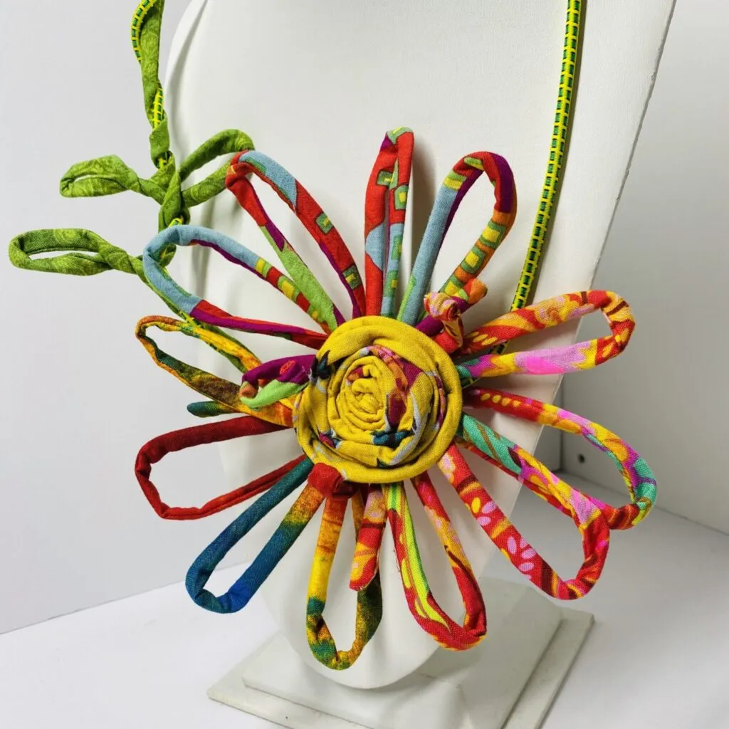 FICKLESTICKS Large Neck Flower - BLACK AND WHITE (YELLOW CENTER) (NOT MULTI)