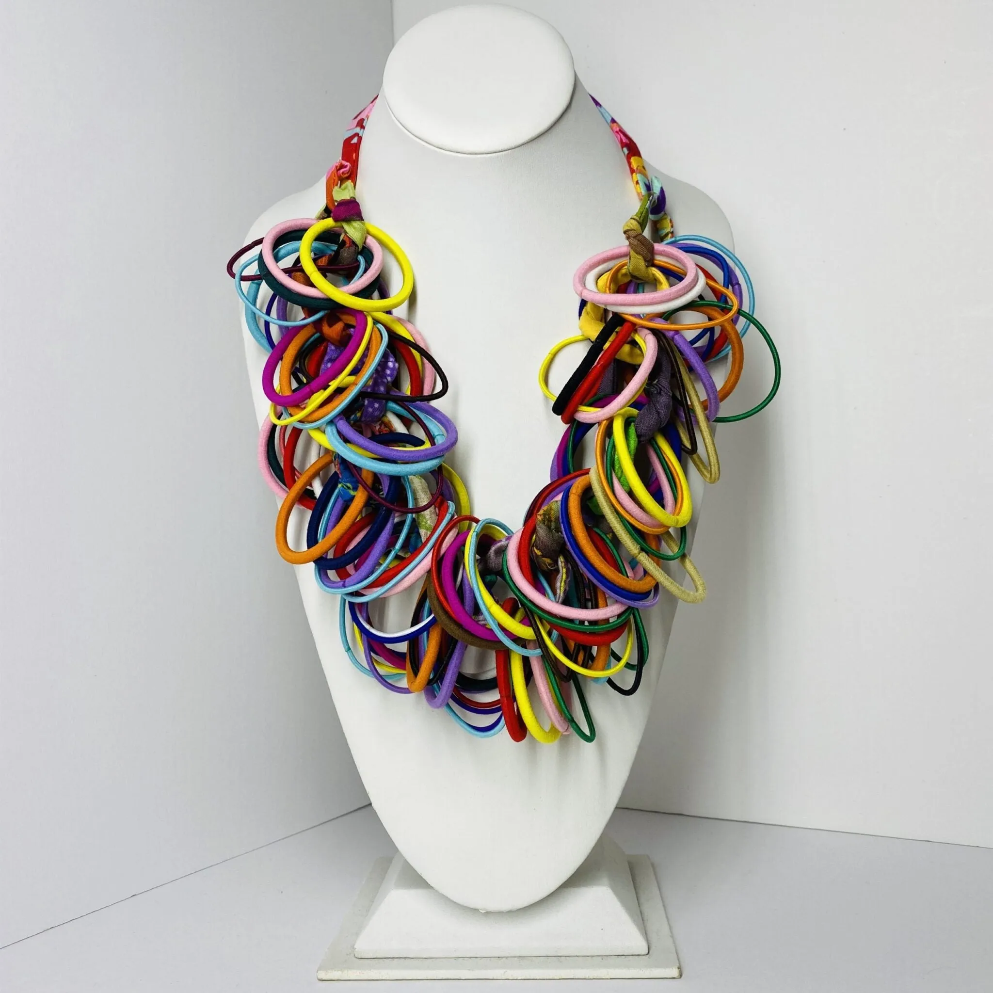 FICKLESTICKS Original Loopy Necklace - ALL BLACK (NOT MULTI)