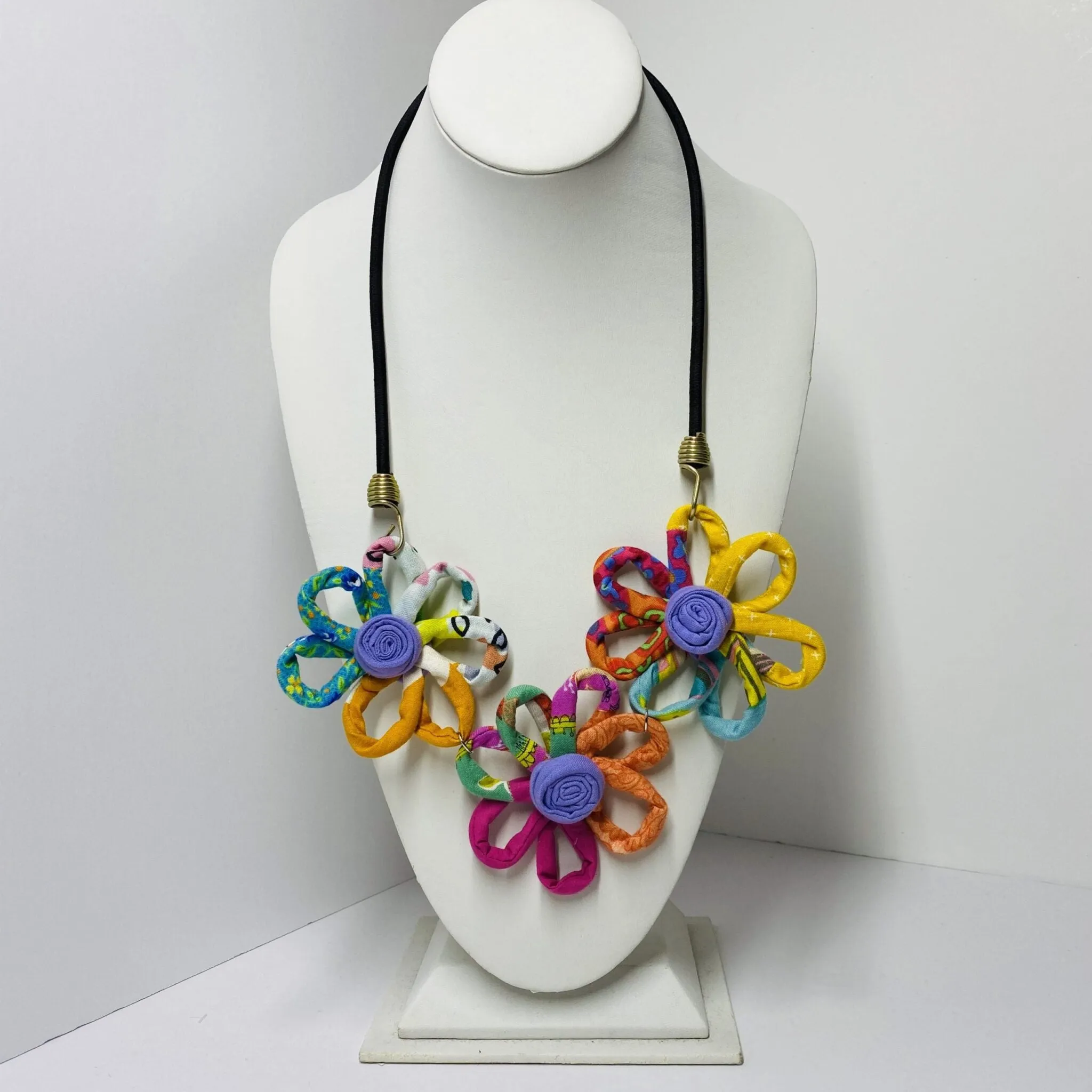FICKLESTICKS Triple Daisy Necklace - MULTI