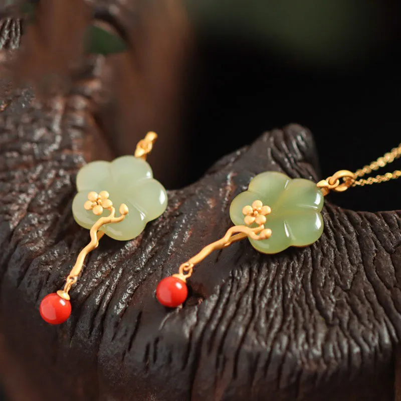 gold craftsmanship inlaid gilt gold Hetian jade plum blossom necklace