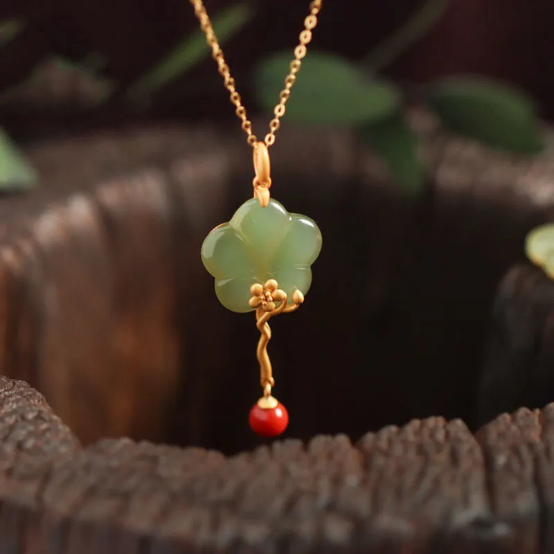 gold craftsmanship inlaid gilt gold Hetian jade plum blossom necklace
