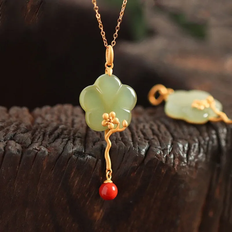 gold craftsmanship inlaid gilt gold Hetian jade plum blossom necklace