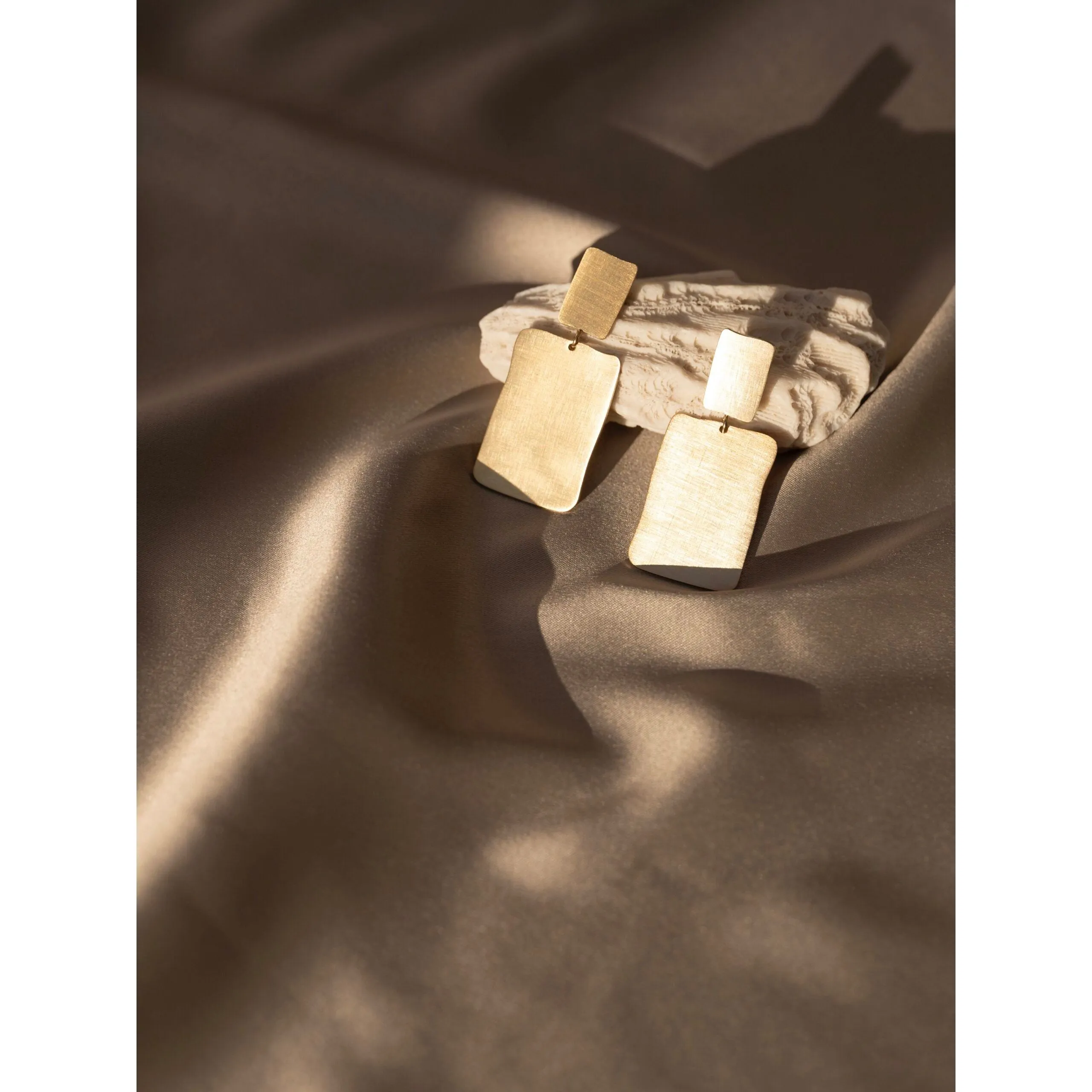GOLDPLATED ORGANIC EARSTUDS