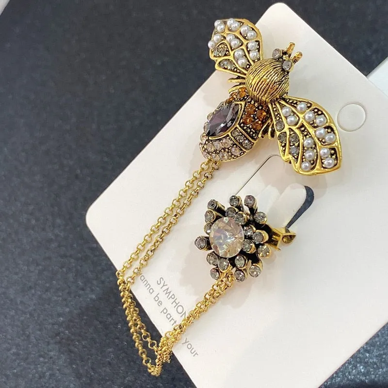 Luxurious Retro Crystal Bee Chain Brooch Women