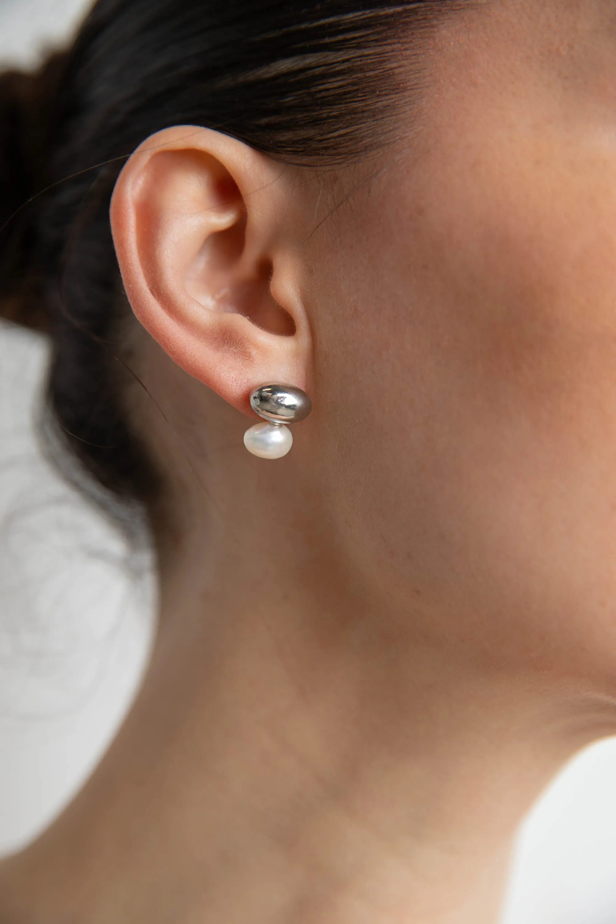 ORGANIC PEARL EARRING