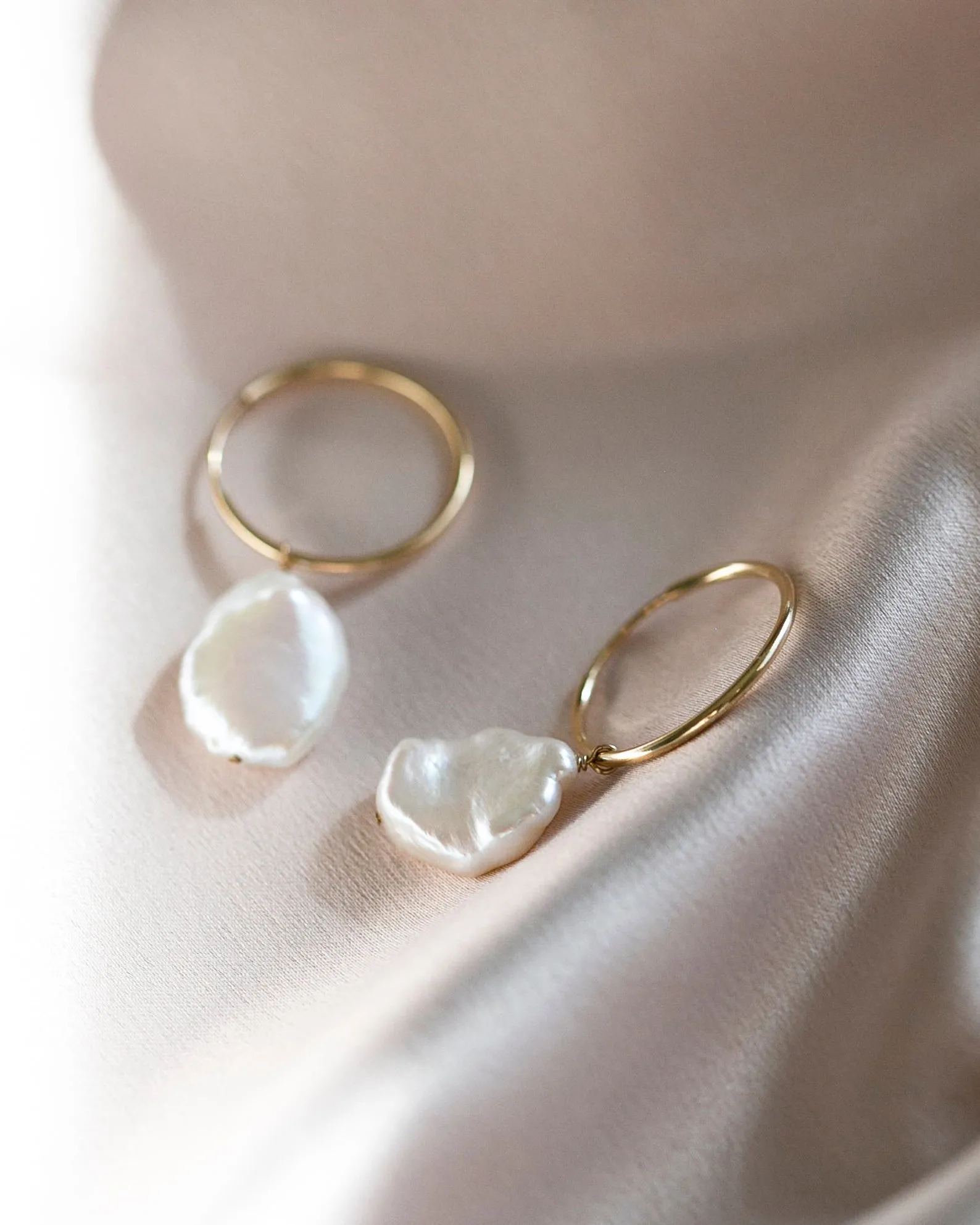 Organic Pearl hoop earrings