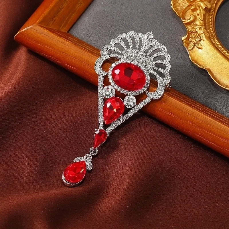 Retro Geometric Alloy Inlay Rhinestones Women's Brooches