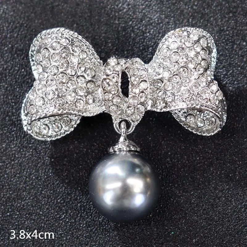 Retro Letter Moon Flower Alloy Inlay Artificial Gemstones Women's Brooches