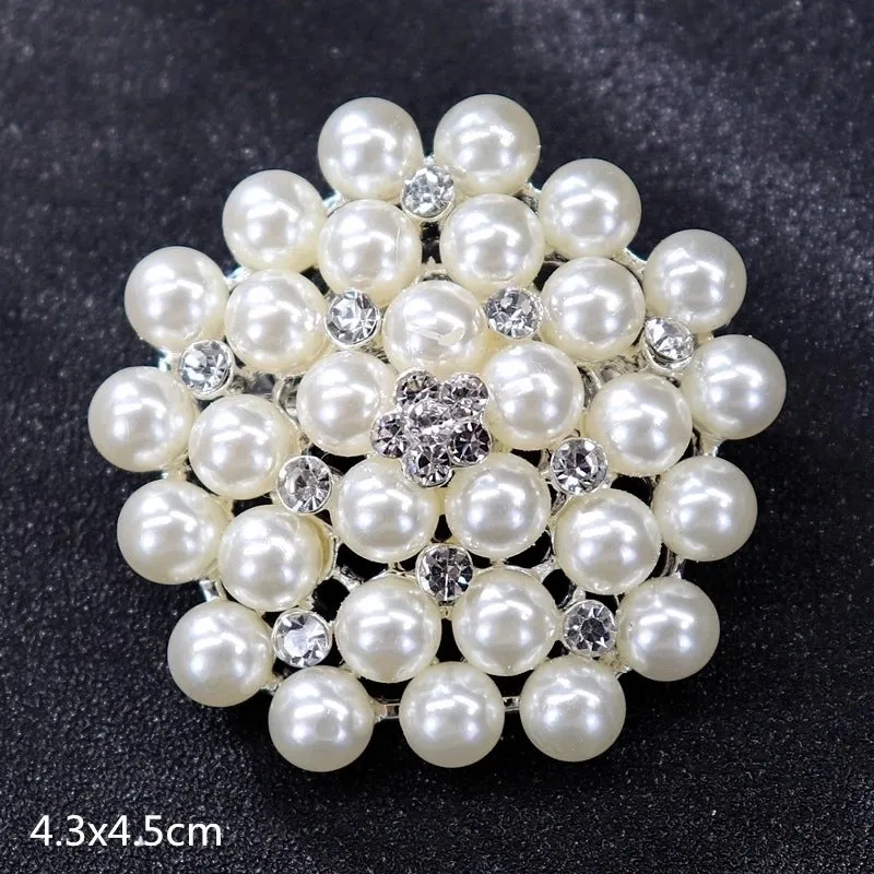 Retro Letter Moon Flower Alloy Inlay Artificial Gemstones Women's Brooches