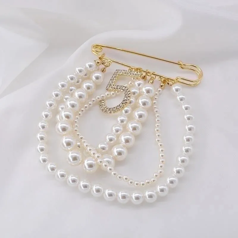 Retro Pin Waves Alloy Diamond Artificial Gemstones Women'S Brooches