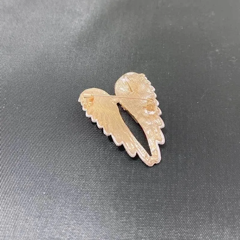 Retro Pin Wings Alloy Inlay Artificial Gemstones Unisex Brooches