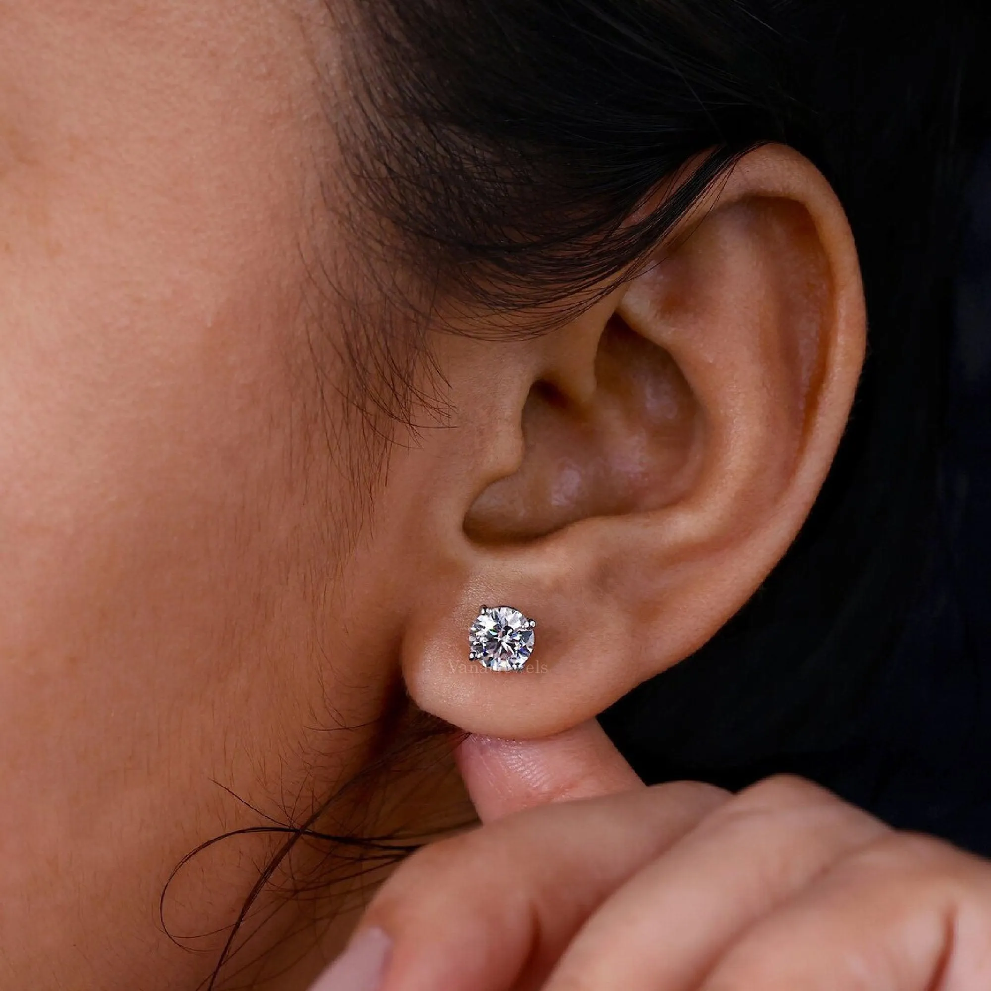 Round Brilliant Lab Grown Diamond Stud Earrings