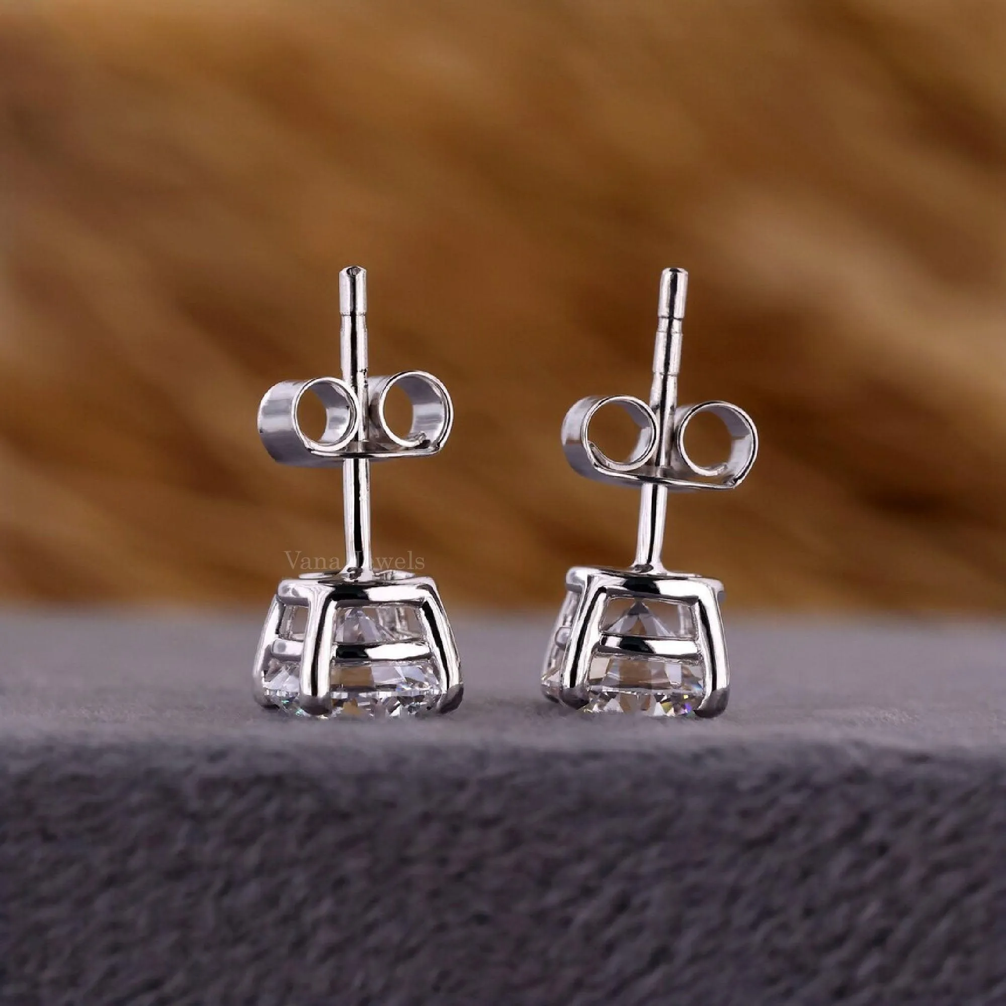 Round Brilliant Lab Grown Diamond Stud Earrings