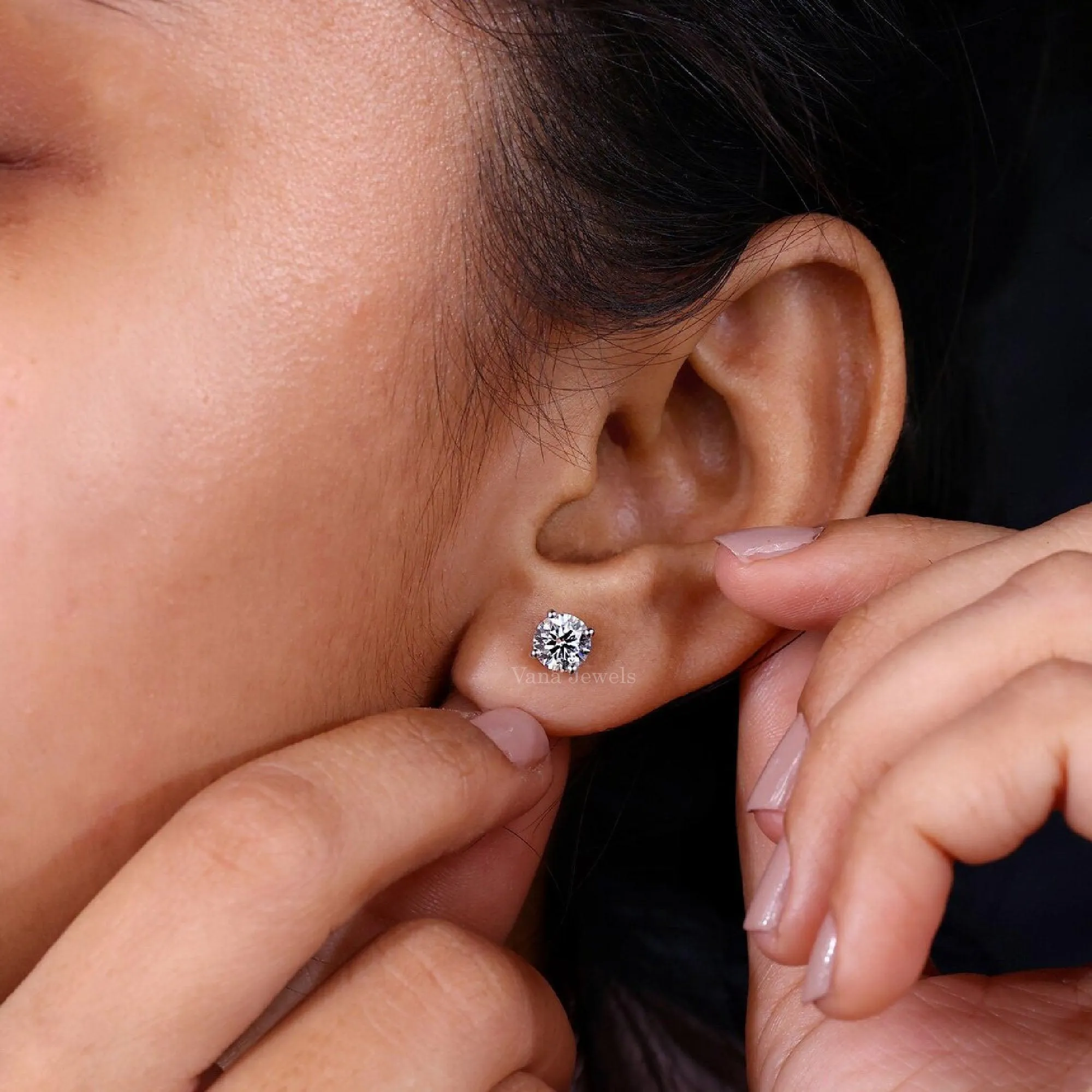 Round Brilliant Lab Grown Diamond Stud Earrings