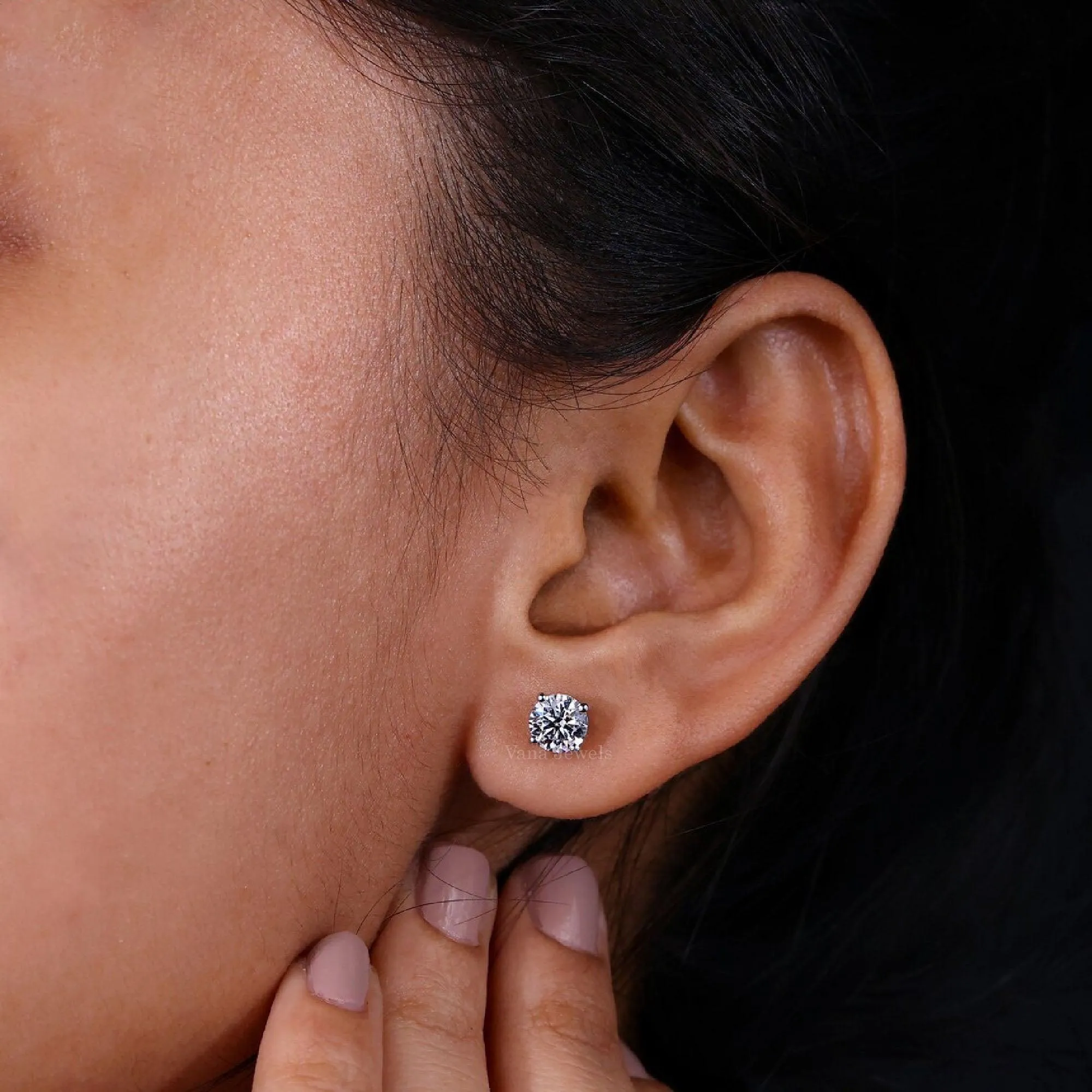 Round Brilliant Lab Grown Diamond Stud Earrings