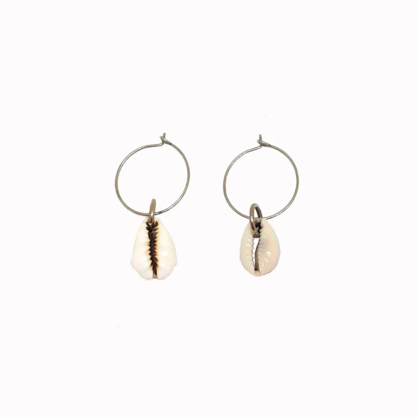 SEA SHELL PENDANT EARRINGS