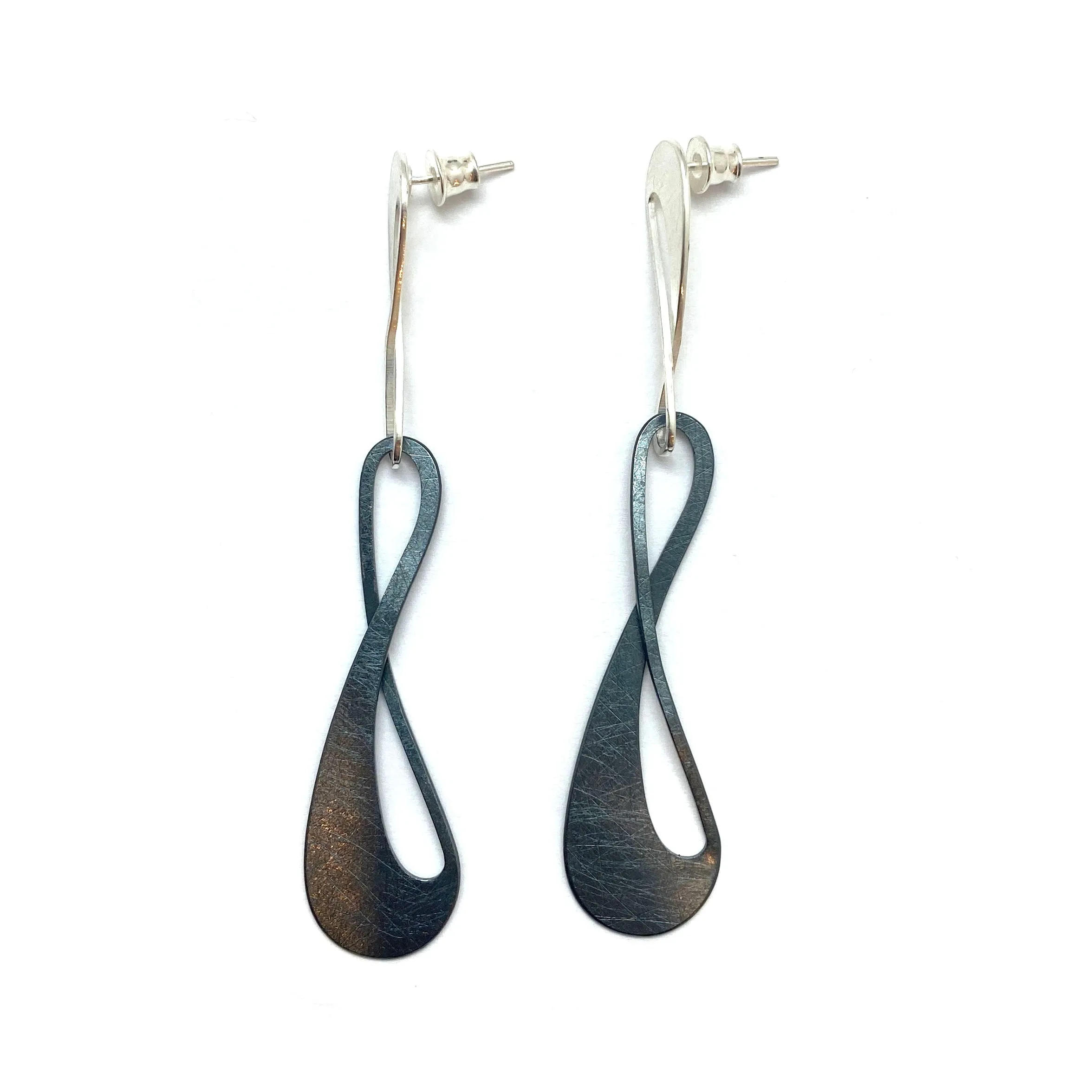 Silver Abstract Wavy Drip Drops