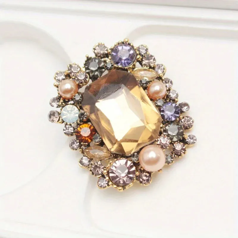Stylish Luxury Style Sparkling Rhinestone Brooch Unisex Individual Pin Accessory