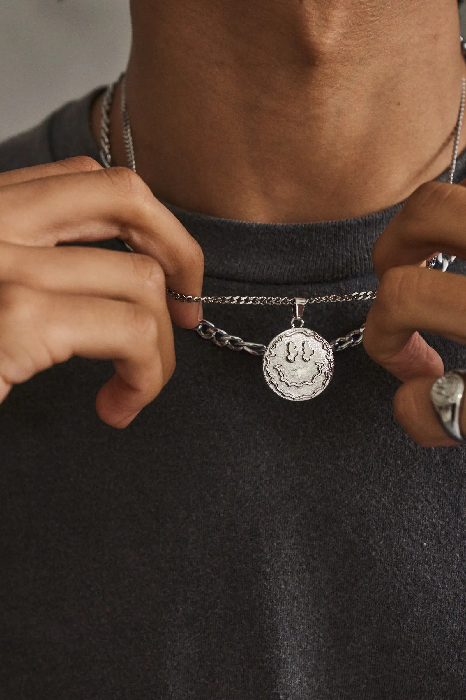 Trippy Pendant Necklace - Silver / Gold