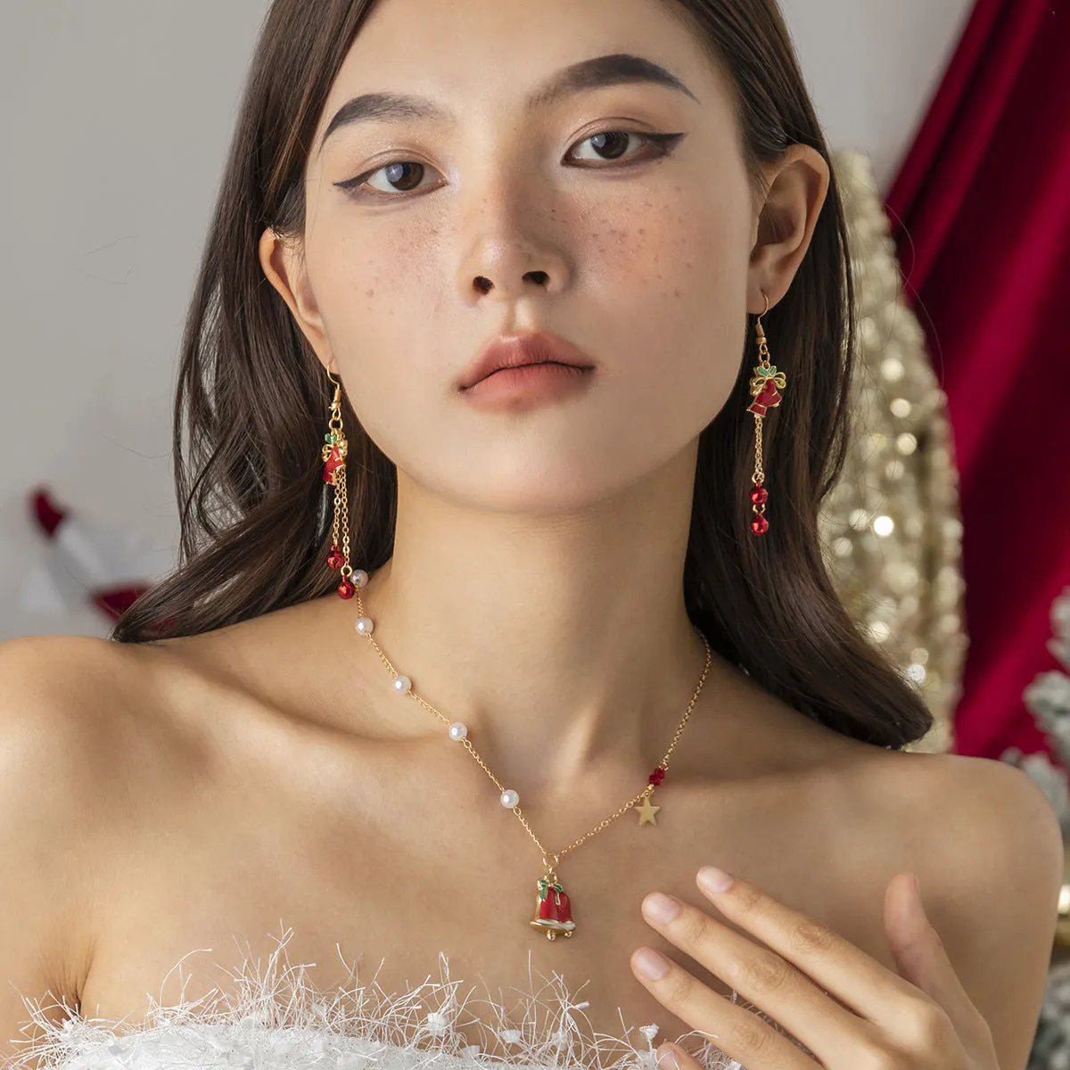 Unique Christmas Tree Snowman Necklace with Imitation Pearl Detail for Women