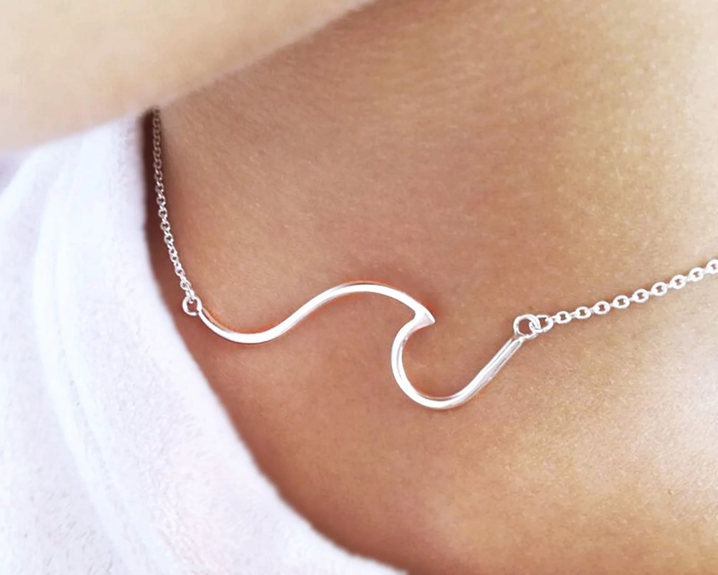 Wave Chain Necklace