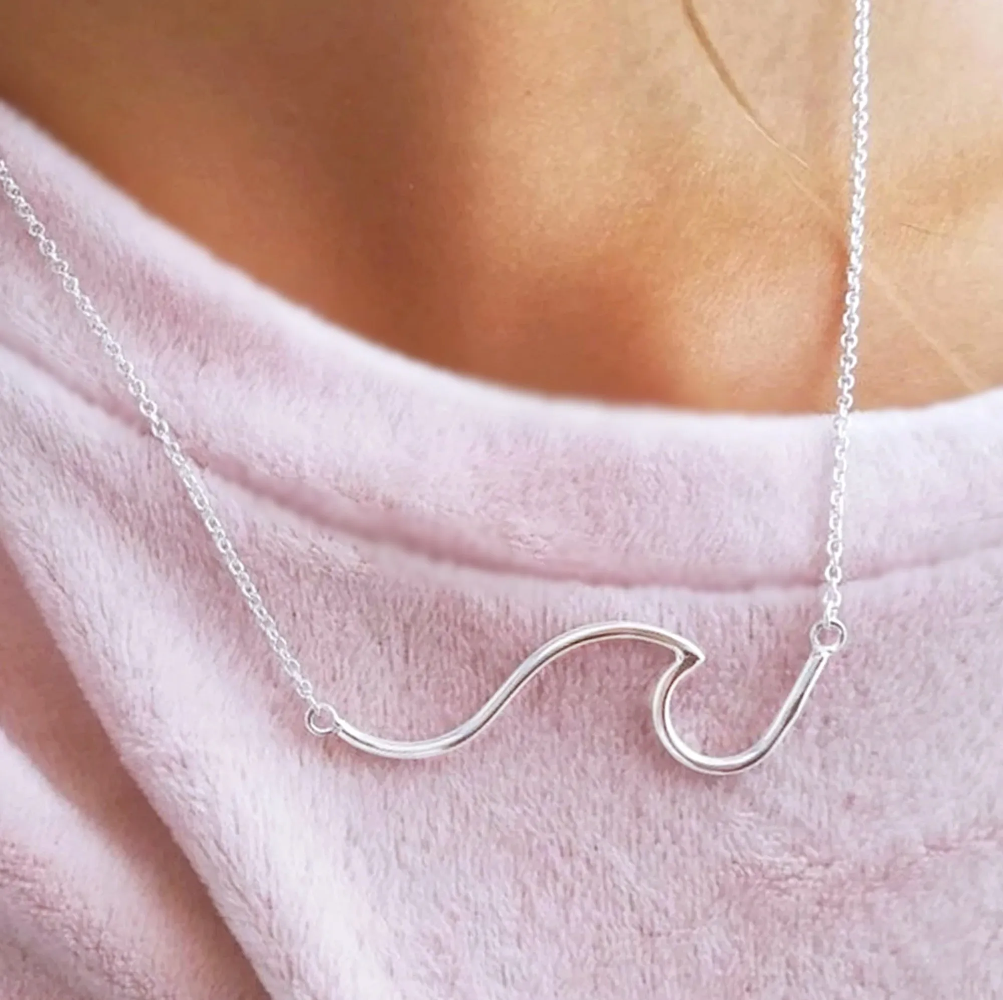 Wave Chain Necklace