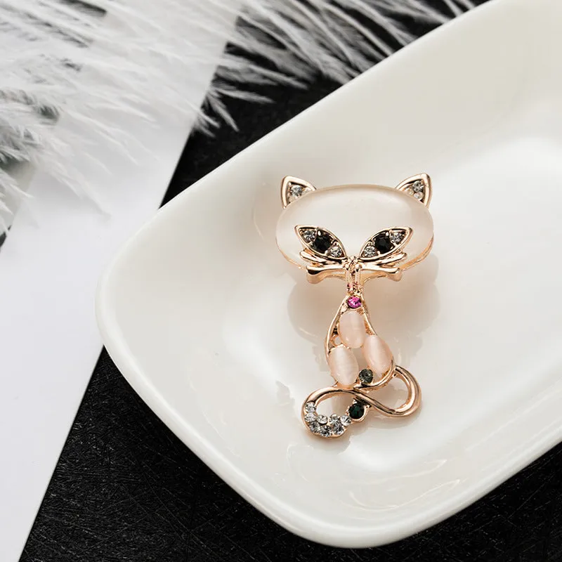 XSB068 - Retro Cat saree Brooch